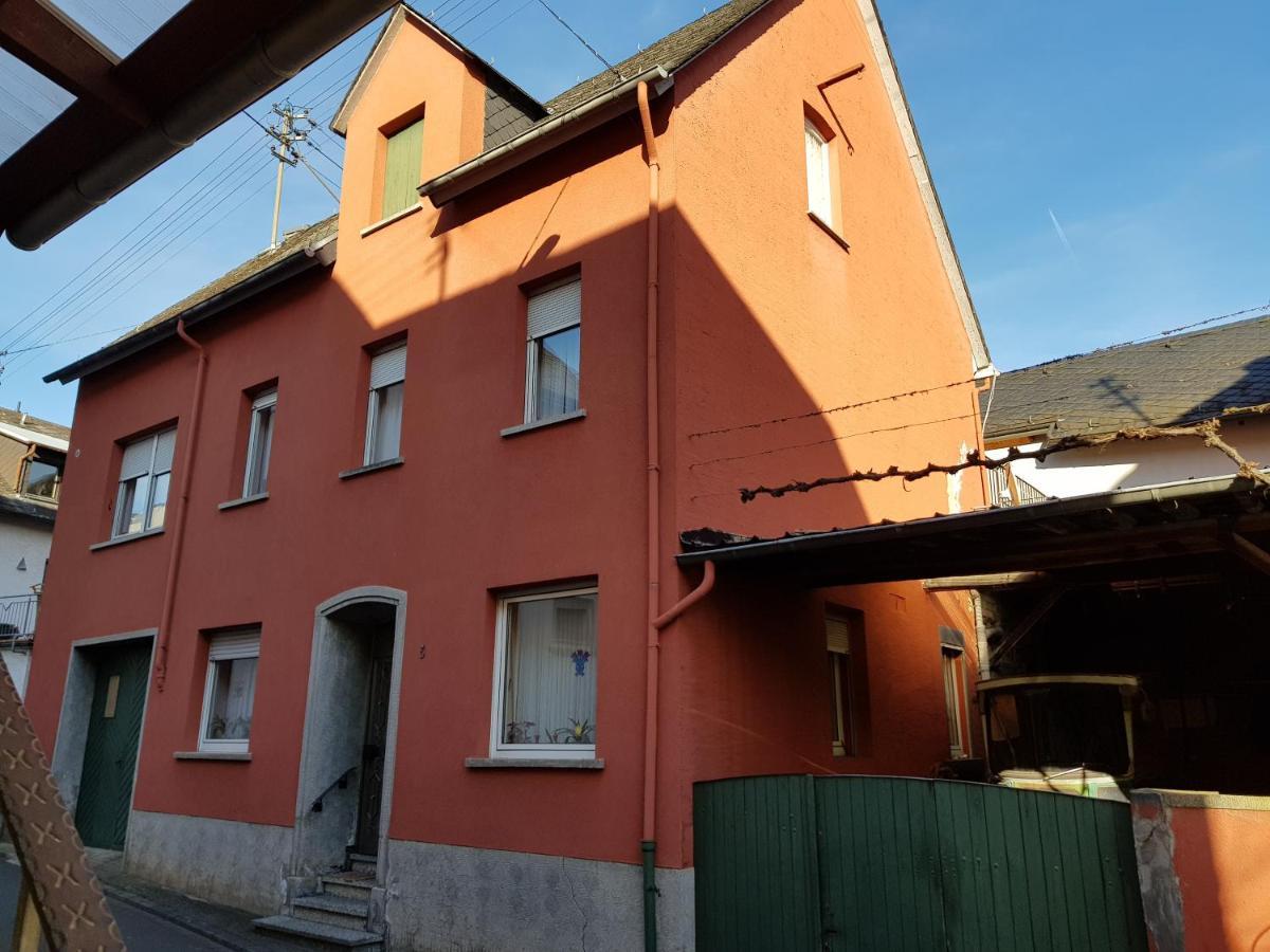 Appartement Weingut Helmut Barzen à Zell Extérieur photo