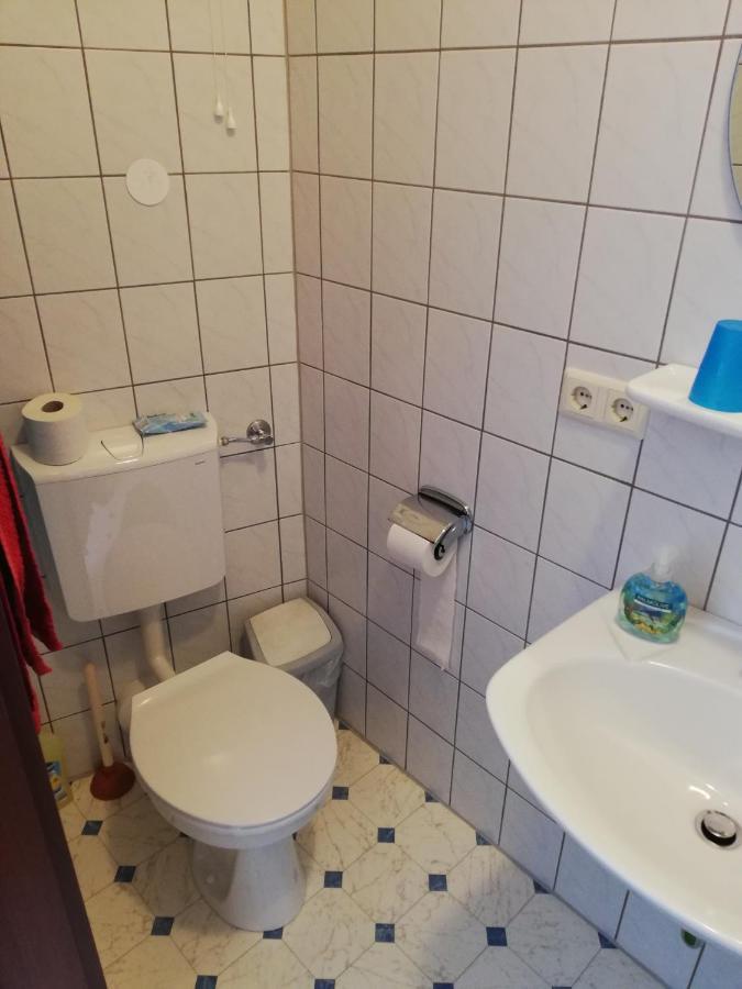 Appartement Weingut Helmut Barzen à Zell Extérieur photo
