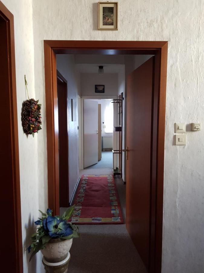 Appartement Weingut Helmut Barzen à Zell Extérieur photo