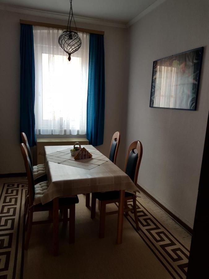 Appartement Weingut Helmut Barzen à Zell Extérieur photo