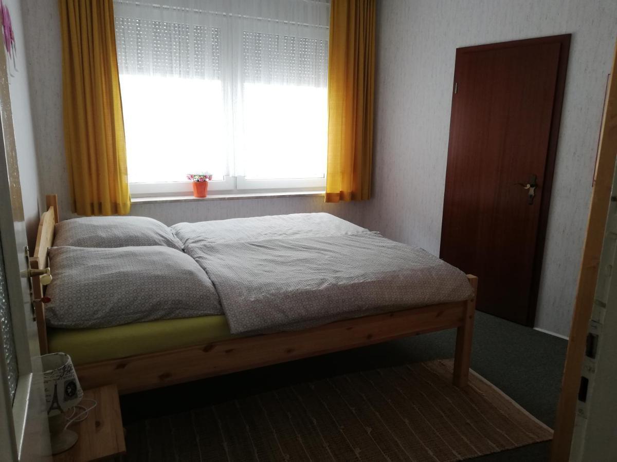 Appartement Weingut Helmut Barzen à Zell Extérieur photo